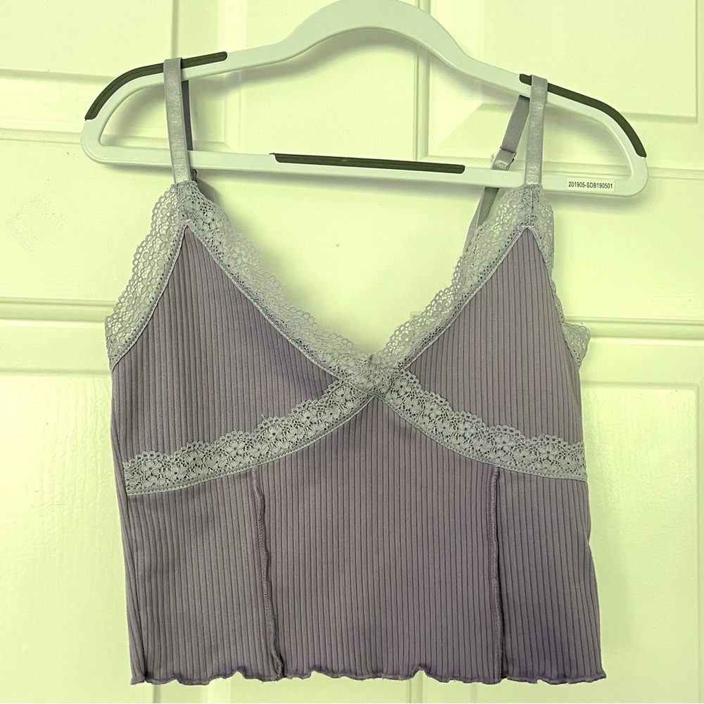 Divided Vnecked purple lace cropped cami top